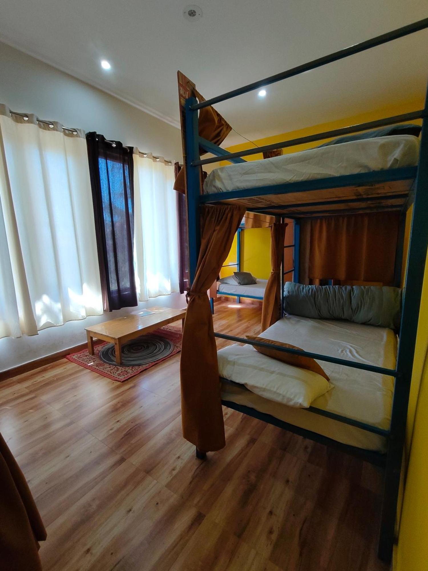بيت شباب Flyscape Bīr المظهر الخارجي الصورة